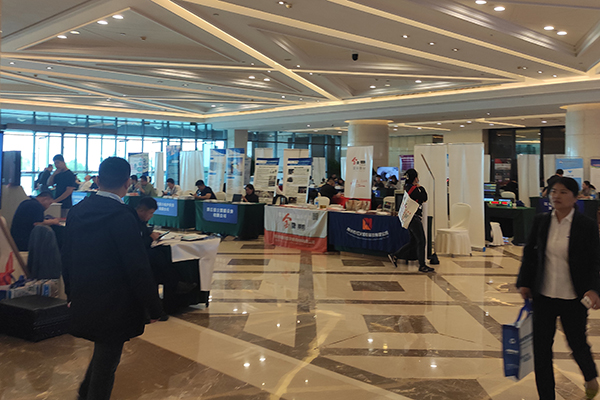 廠家展示自家優(yōu)質(zhì)產(chǎn)品 /cxyq/20241016112830-Fns8n8NvslqVn7OyQ5er5_q5AGRy.jpg